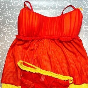 NWT VINTAGE VS Orange Baby Doll and Panty Size Medium